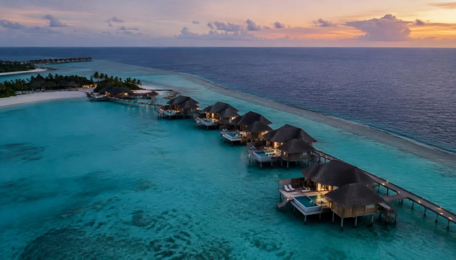 Malediven – türkise Lagune und Overwater-Villen